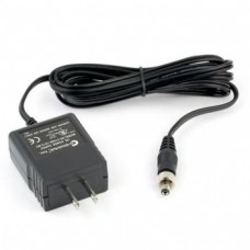 Lectrosonics DCR12/A8U блок питания с кабелем. Выходной разъем с резьбовым фиксатором. 100-240В AC, 50/60Гц; 12В DC, 800мА max. 